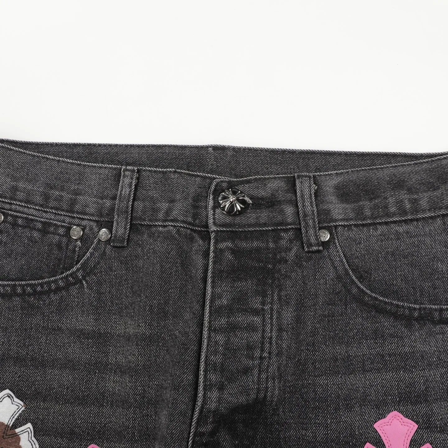 P300 Chrome Hearts CH Chrome Hearts three-color patchwork leather grimace element rapper Nomi's same style cross jeans, truly restores the ultimate vintage texture (no original standard flat version) Italian special cowhide print and then cut, custom-made sheepskin three-layer thick line leather, the whole body is spliced in heavy water washing process, craftsmen hand-splash ink, you can see the details, three-dimensional cutting version, loose and comfortable, not picky about the figure, tall and slim, factory Seiko, original factory quality control, same style for men and women Can be matched with couples. Versatile recommendation. Must-have jeans for all seasons. Color: black Size: S-XL (28-36)